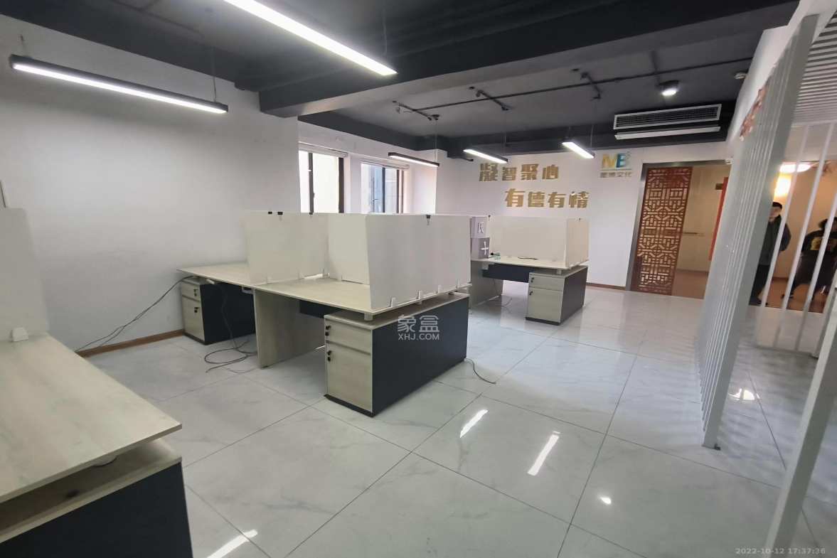 长房天翼未来城  1室1厅1卫    8000.0元/月室内图