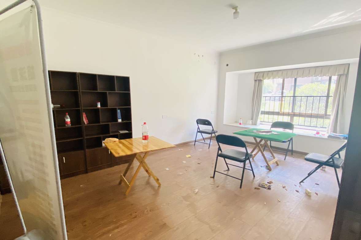 碧桂园  4室2厅2卫   2600.00元/月室内图