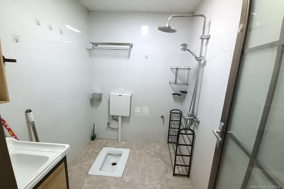 江南华府  1室1厅1卫    1800.0元/月室内图