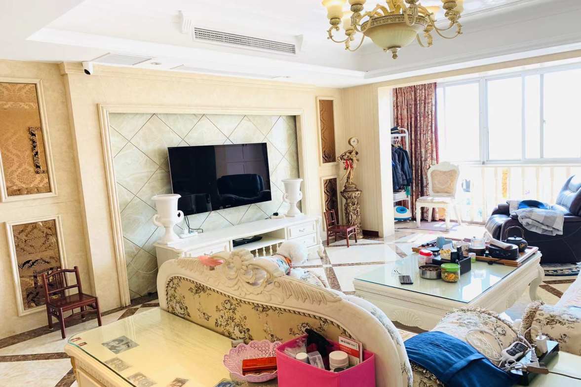 恒华花园  3室2厅2卫   110.00万室内图1