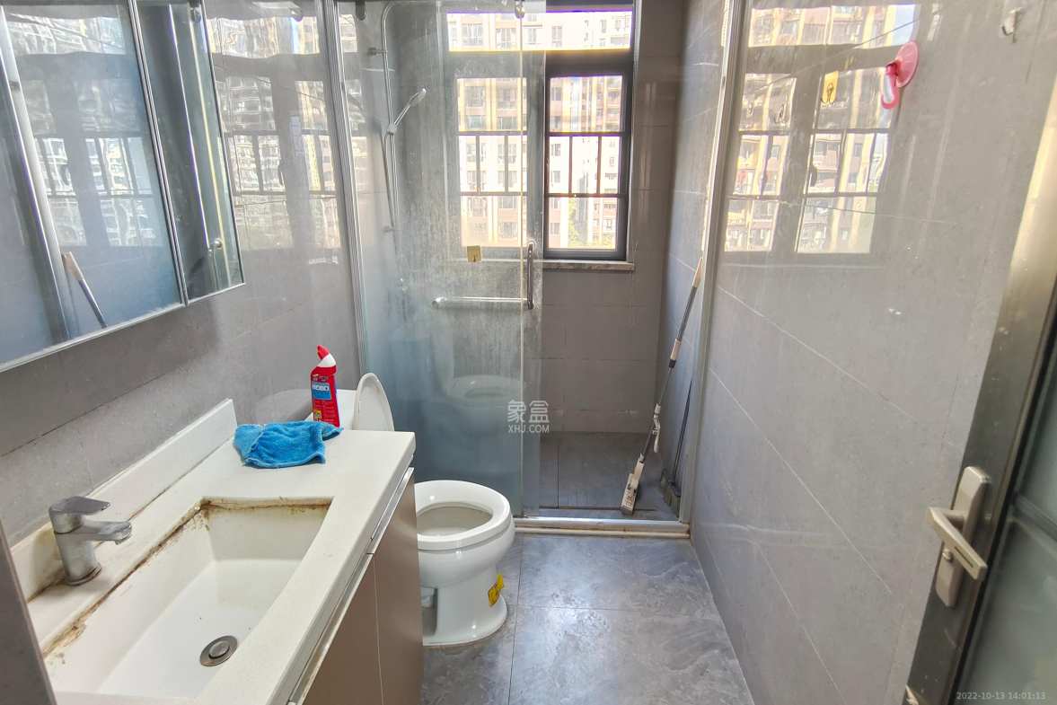 恒伟湘江时代  3室2厅1卫    3500.0元/月室内图
