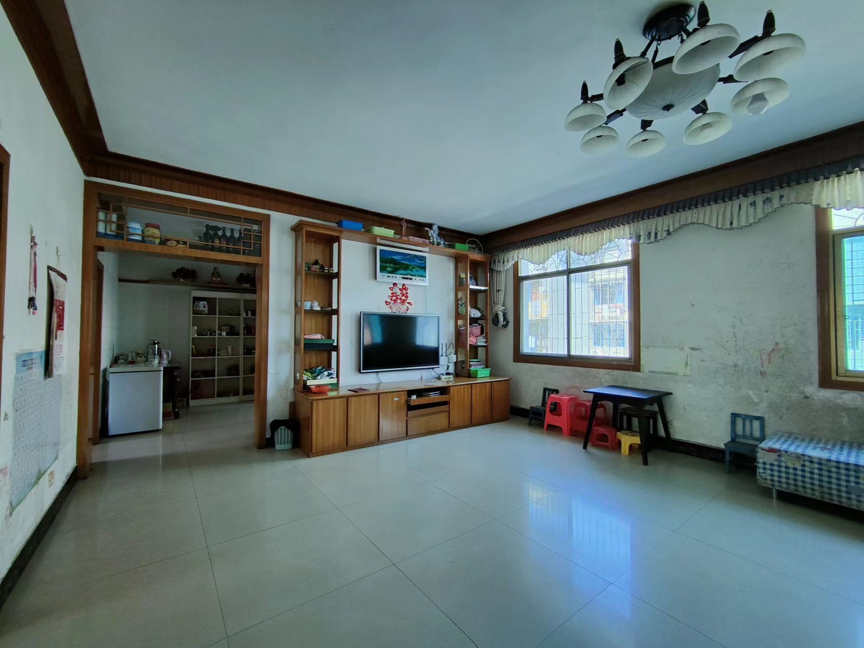 煤气公司家属楼  3室2厅2卫   79.80万