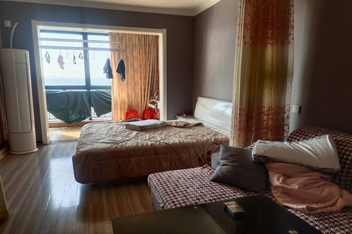 富厚名邸  1室1厅1卫    1200.0元/月室内图