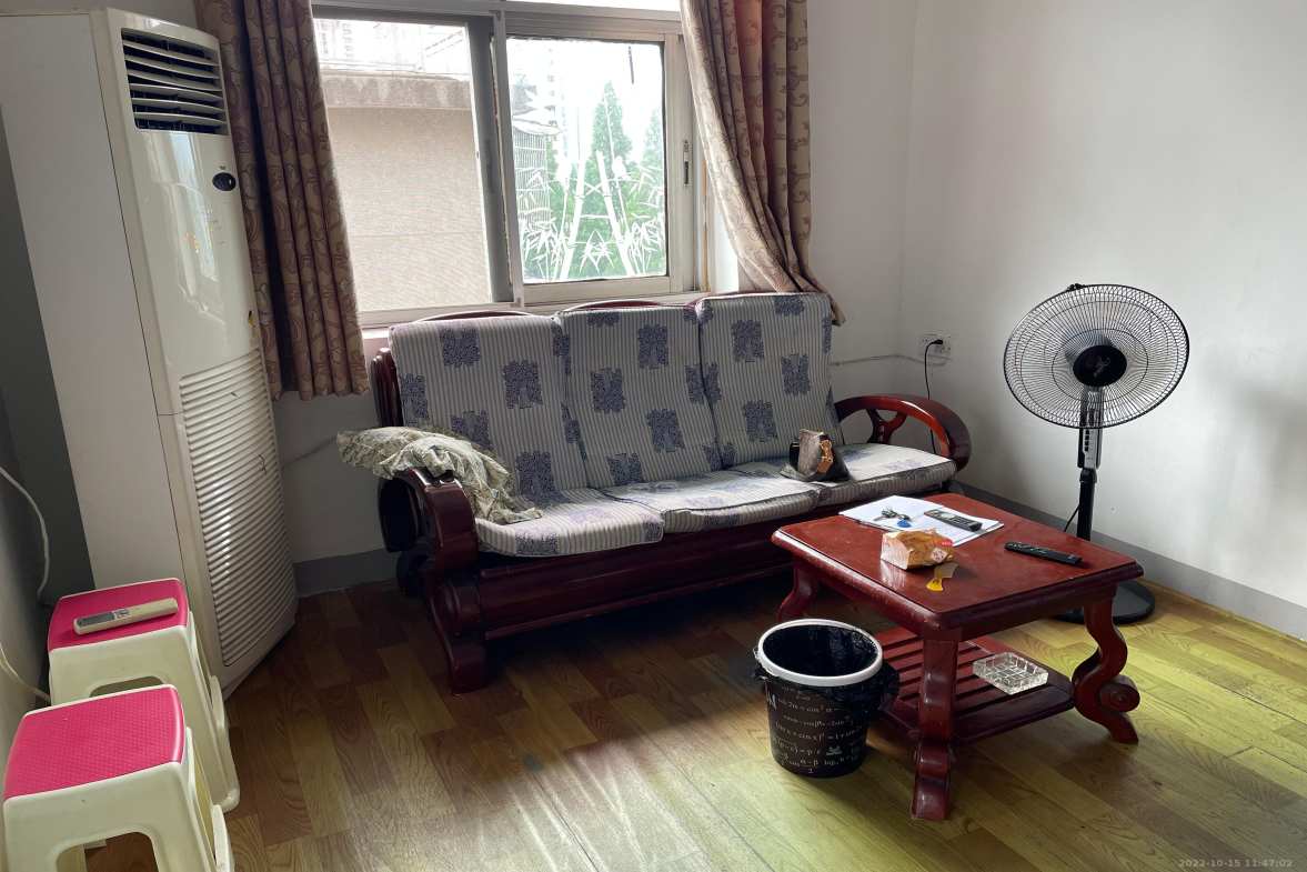 银馨家园（贺家土电厂生活区）  2室2厅1卫    800.0元/月室内图