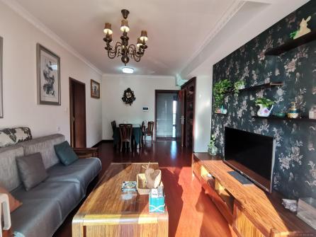 晋合湘水湾一期  3室2厅2卫    2300.0元/月