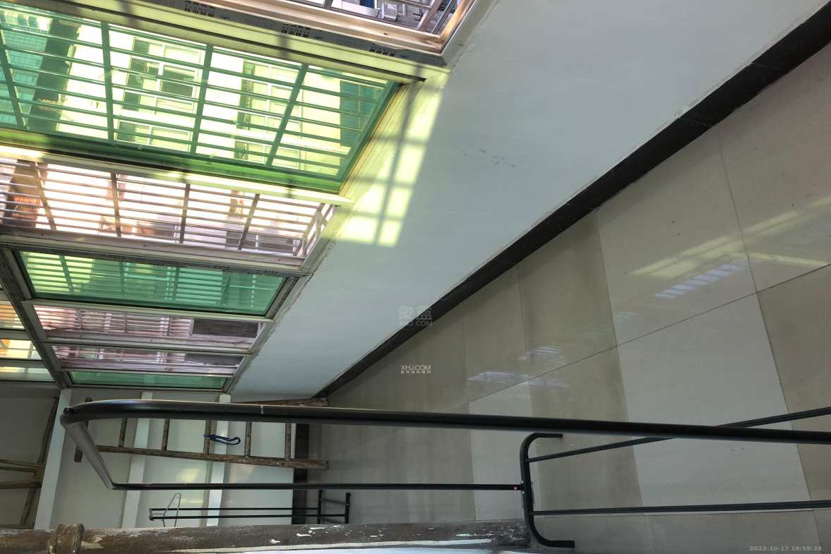 红旗中路散盘  4室2厅1卫    1500.0元/月室内图