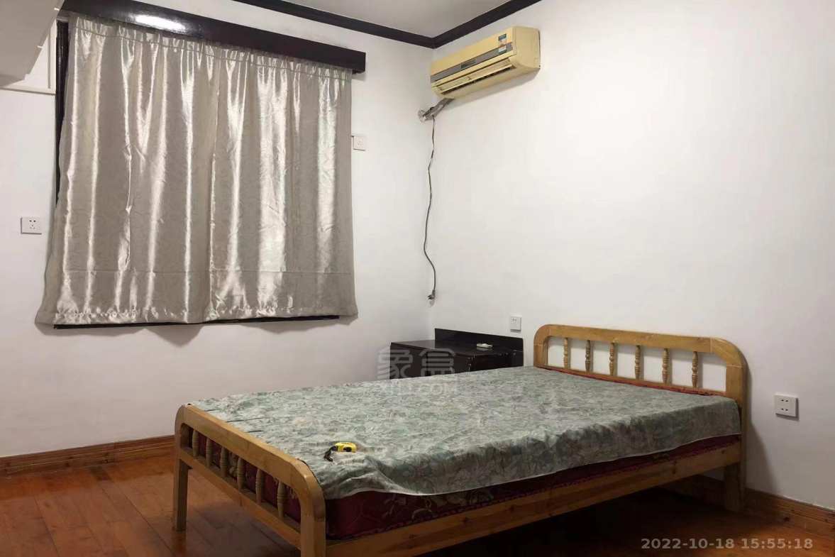建设中路散盘  2室2厅1卫    1200.0元/月 建设中路散盘  2室2厅1卫    1200.0元/月室内图