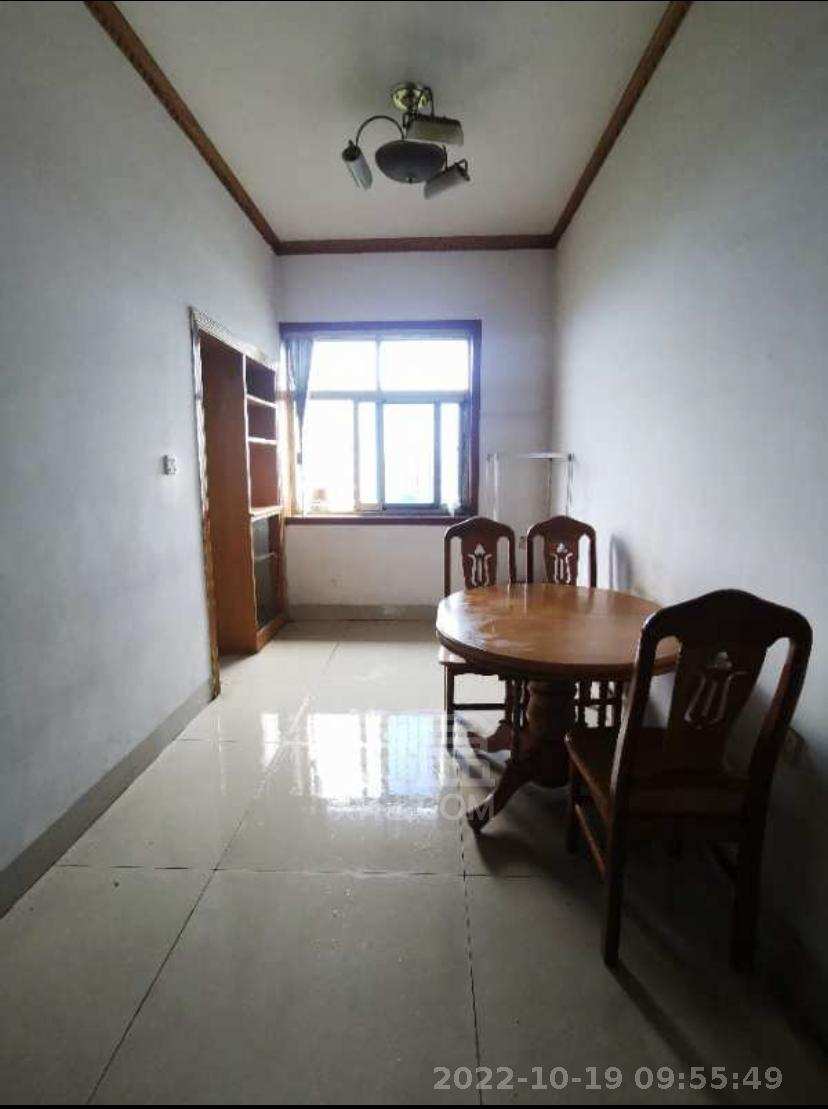 厦华小区(大坪管理设计院) 3室2厅2卫 1500.0元/月 厦华小区(大坪管理设计院) 3室2厅2卫 1500.0元/月室内图