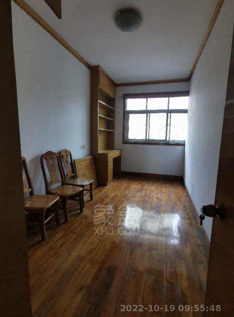 厦华小区(大坪管理设计院) 3室2厅2卫 1500.0元/月 厦华小区(大坪管理设计院) 3室2厅2卫 1500.0元/月室内图