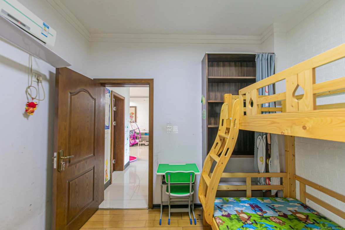 幸福洋房 3室2厅2卫 2200.0元/月 幸福洋房 3室2厅2卫 2200.0元/月室内图