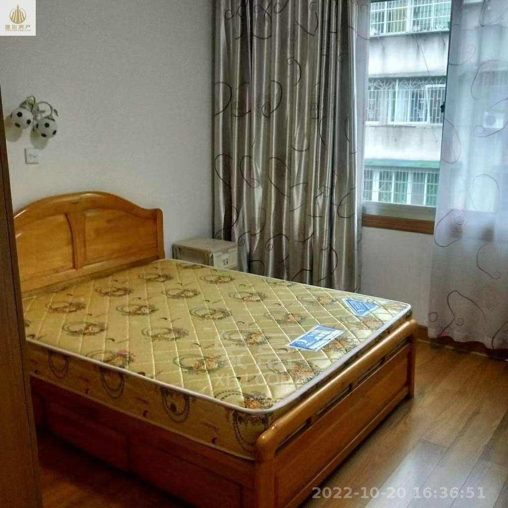 天泰小区  4室2厅2卫    2500.0元/月 天泰小区  4室2厅2卫    2500.0元/月室内图1