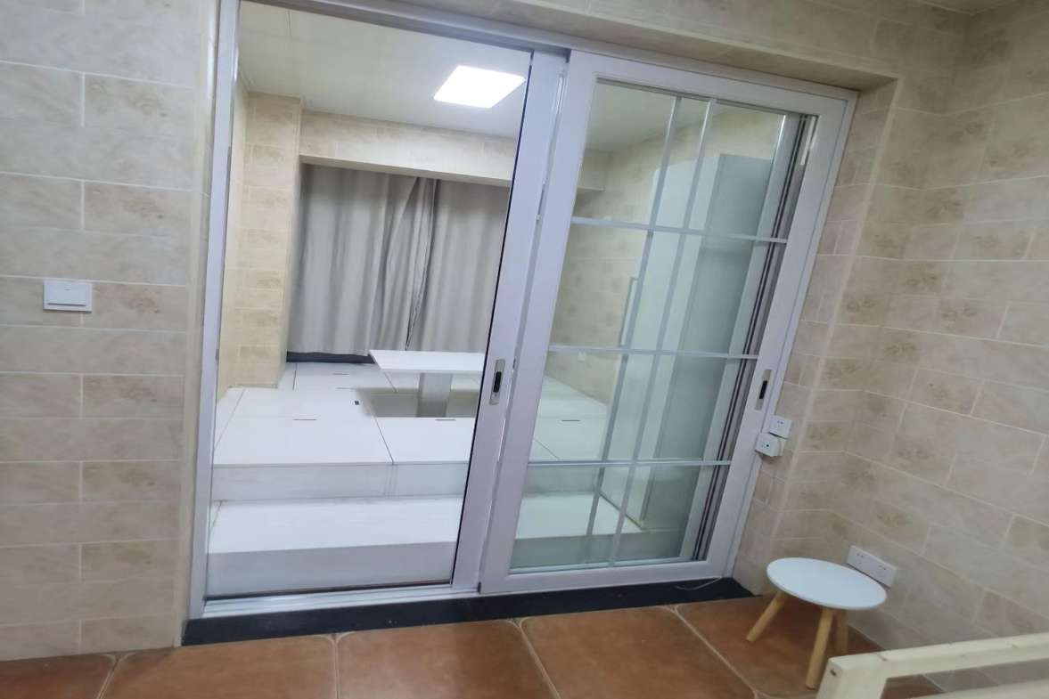 雄森国际  2室1厅1卫   40.00万客厅