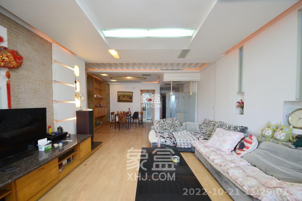 泰时花园 3室2厅2卫 2200.0元/月