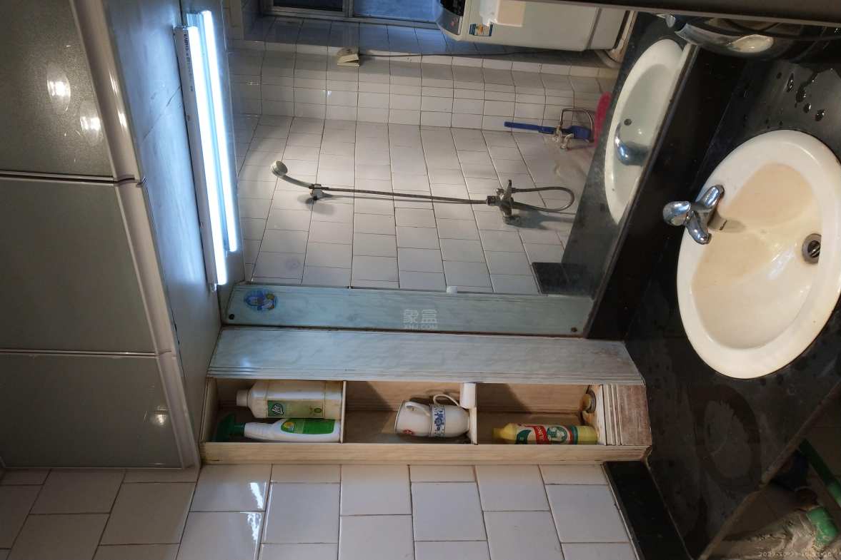 建设南路公安小区 3室1厅1卫 1400.0元/月 建设南路公安小区 3室1厅1卫 1400.0元/月室内图