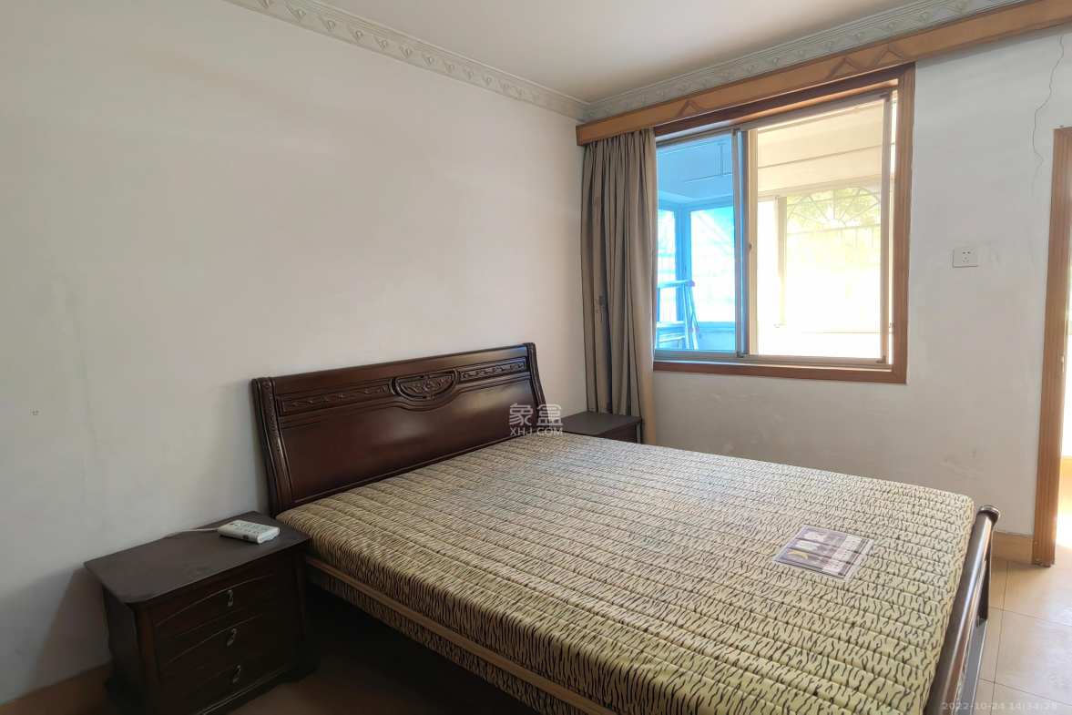 德政园 1室1厅1卫 1400.0元/月 德政园 1室1厅1卫 1400.0元/月室内图