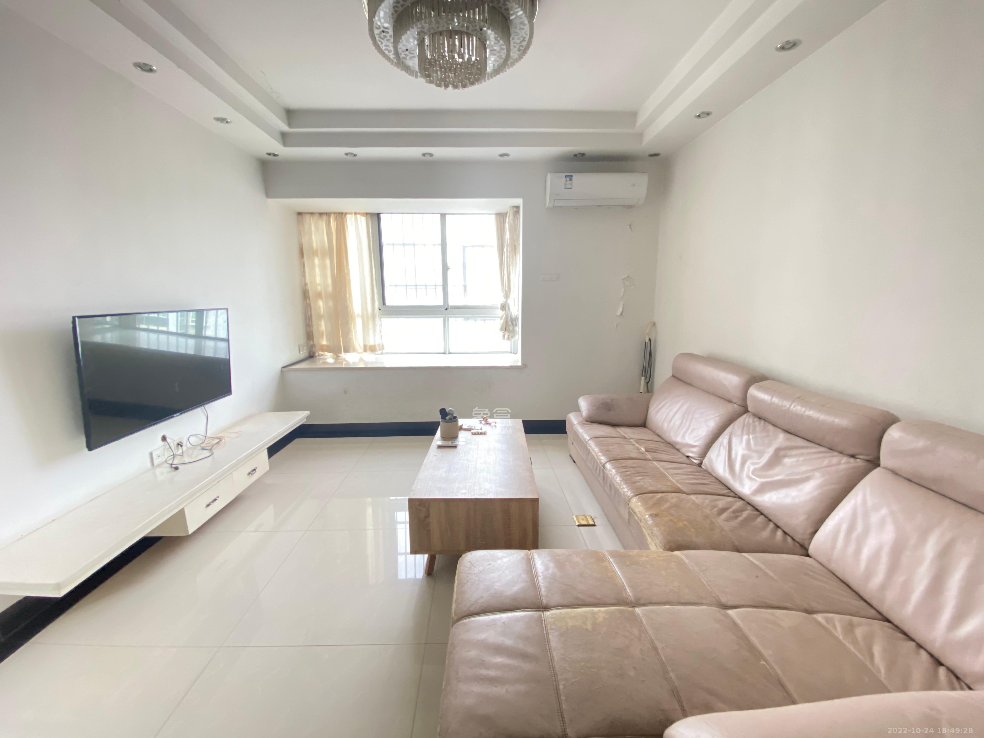 一品东庭 2室2厅2卫 2300.0元/月