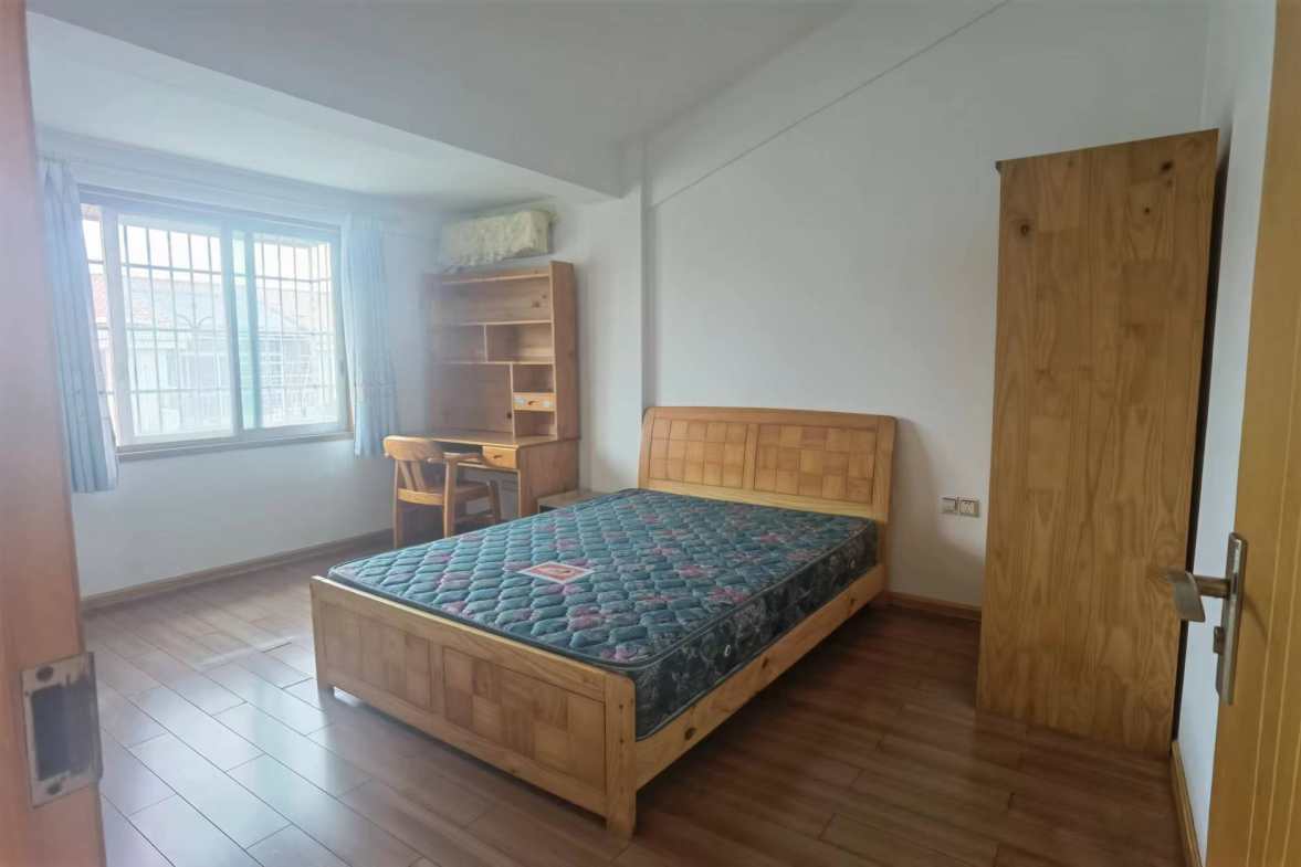 辉煌广场  3室2厅3卫   1500.00元/月室内图