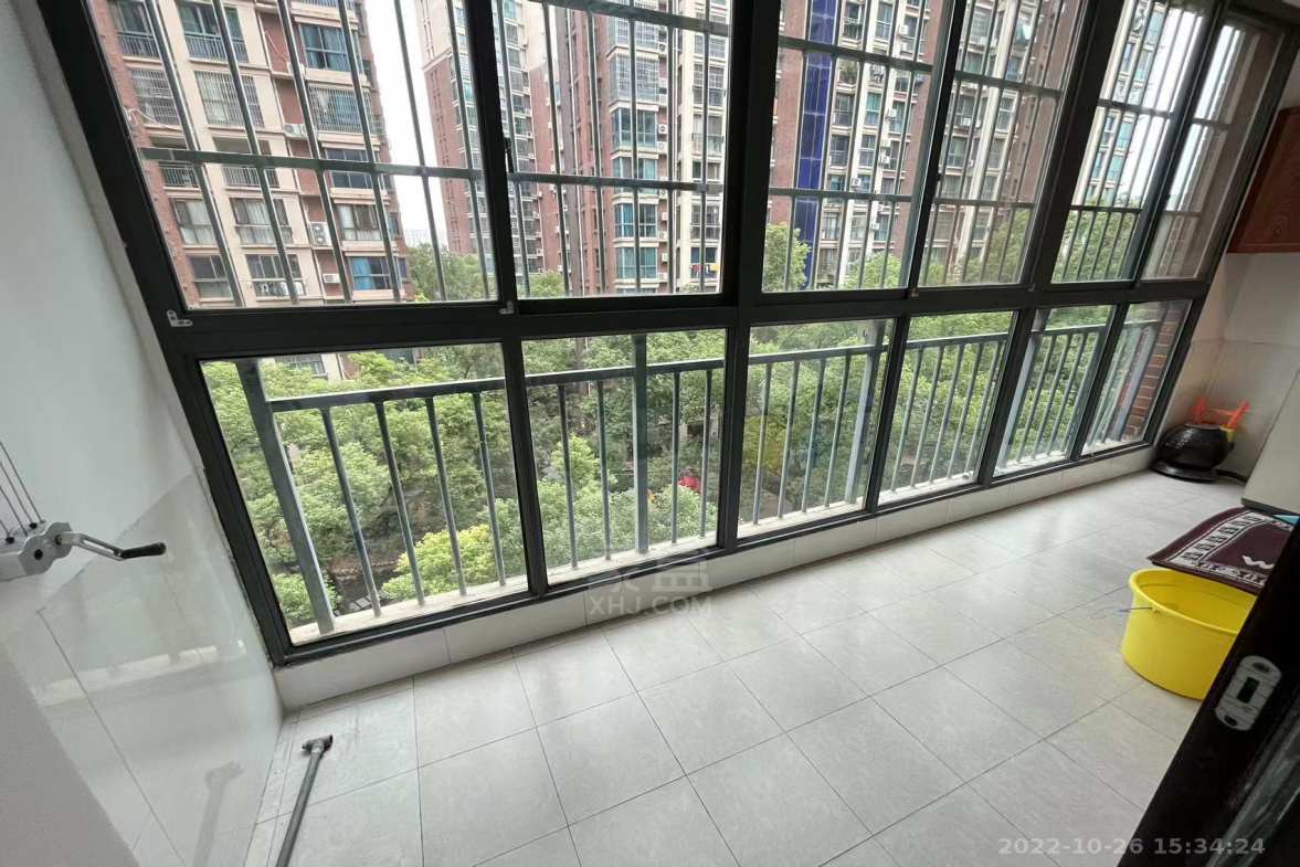 中央皇庭  4室2厅2卫    2500.0元/月室内图