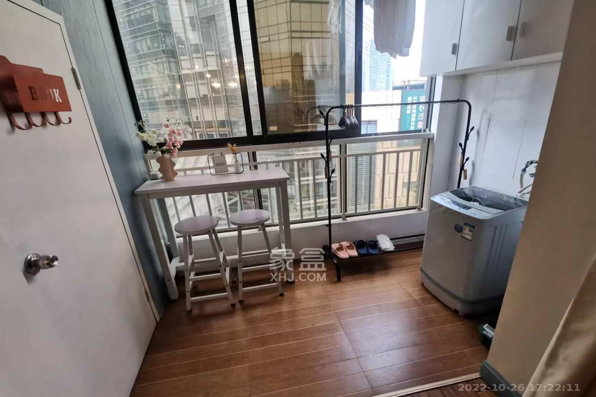 七彩丽都  1室1厅1卫    2400.0元/月室内图