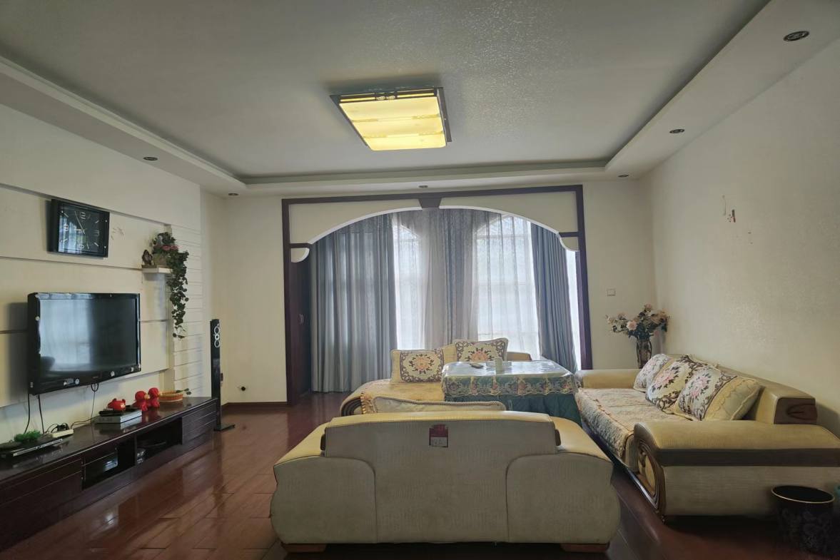 书香名邸  3室2厅2卫    1400.0元/月室内图1