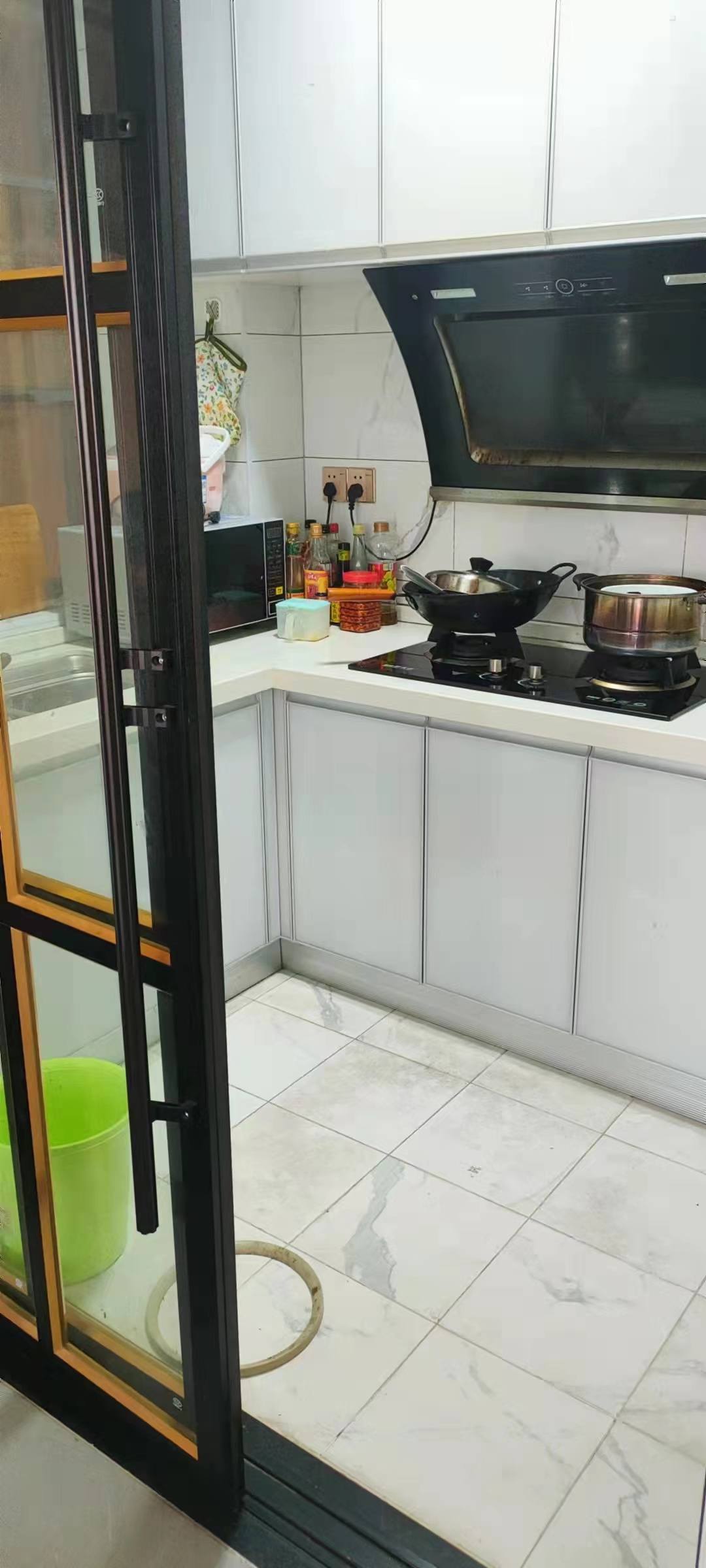 玉鑫巴陵星城  1室1厅1卫    2000.0元/月 玉鑫巴陵星城  1室1厅1卫    2000.0元/月室内图