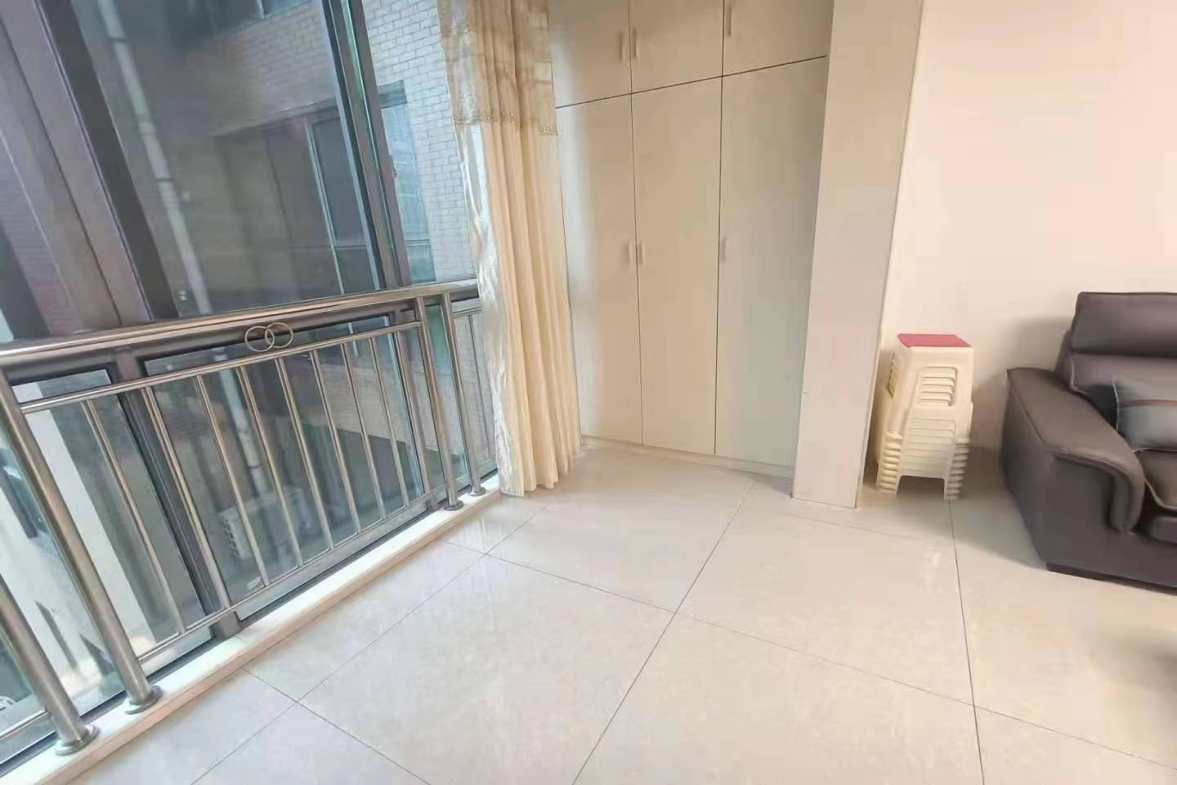 鹏利广场  3室2厅2卫   2200.00元/月室内图