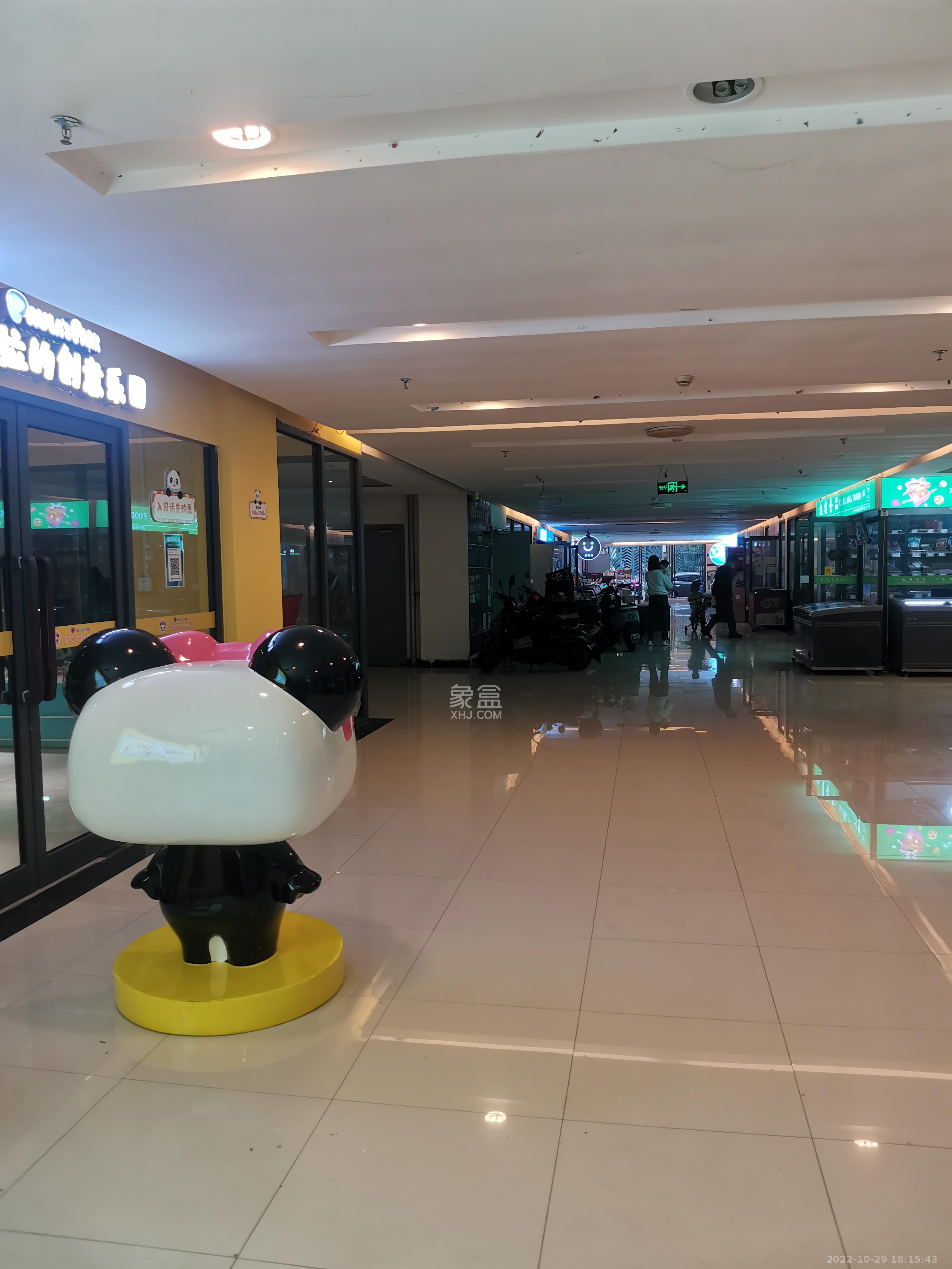 世茂铂翠湾一期   82.0㎡      6800.0元/月室内图