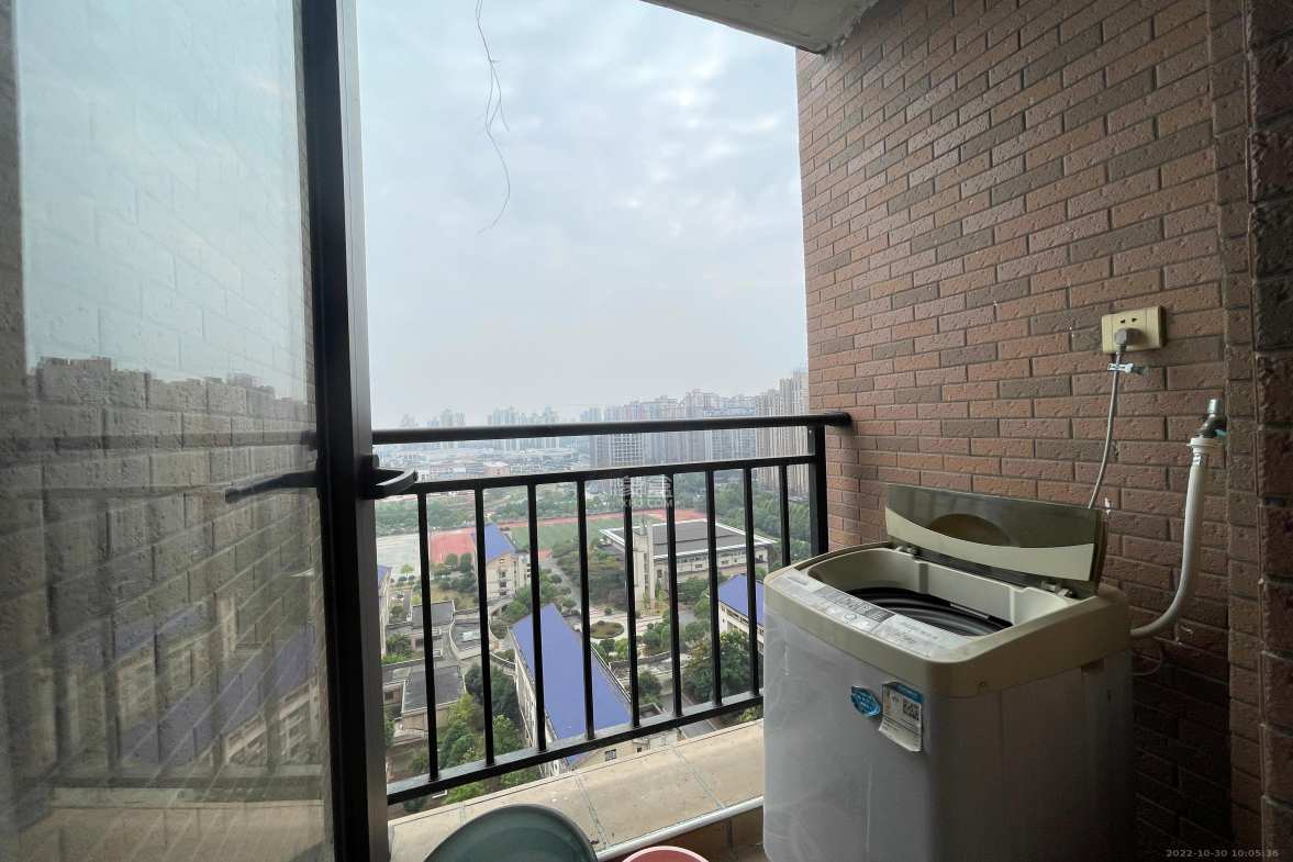 水岸世景  1室1厅1卫   1300.00元/月室内图