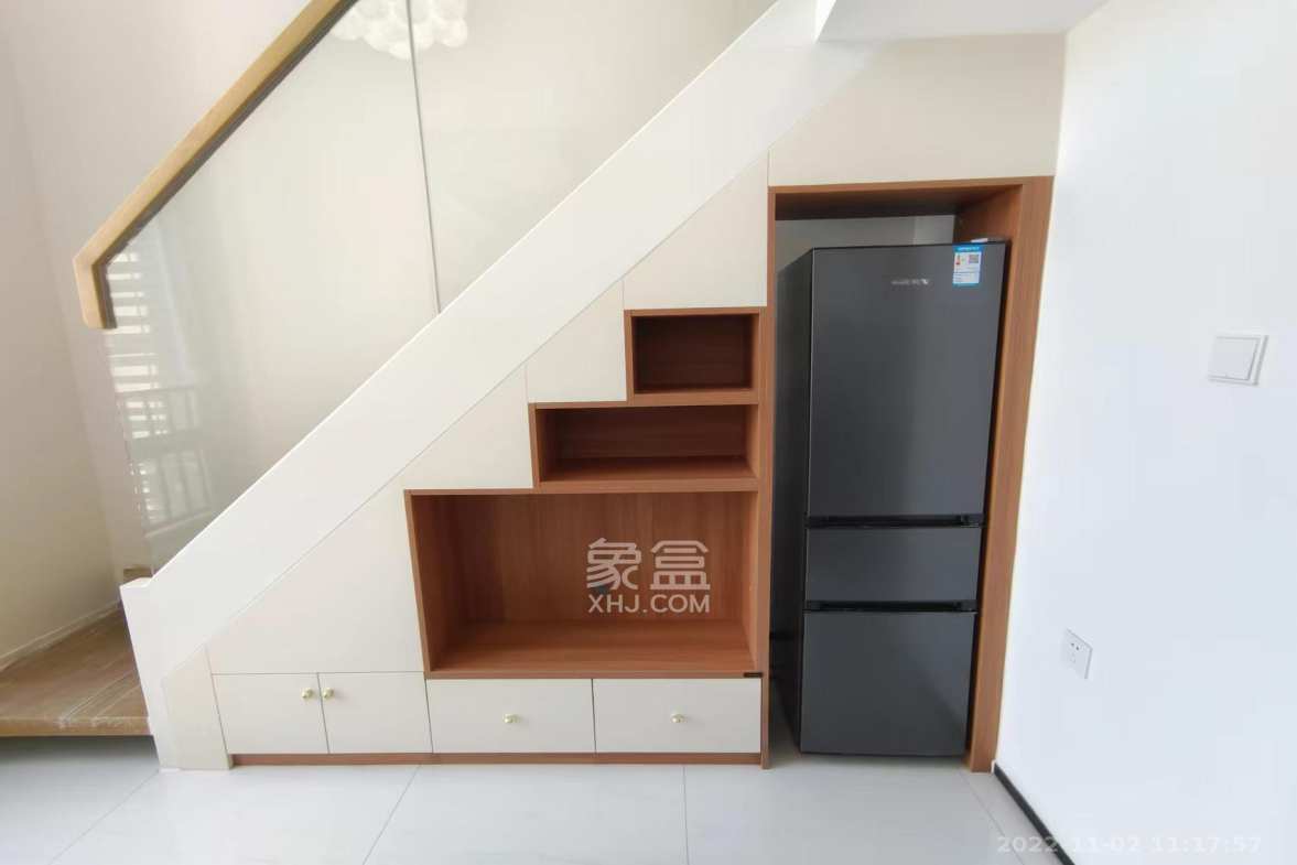 藏珑湖上公馆  1室1厅1卫    2400.0元/月室内图