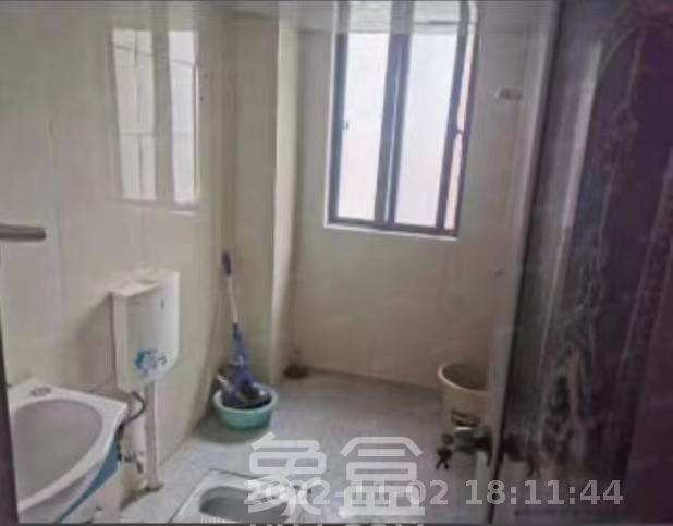 上海城小区  4室2厅2卫    2700.0元/月室内图