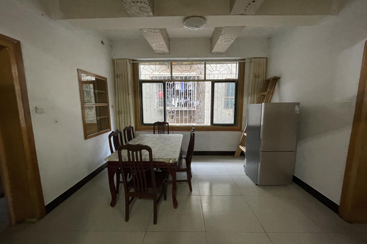 王家小区  3室2厅1卫   800.00元/月 王家小区  3室2厅1卫   800.00元/月室内图