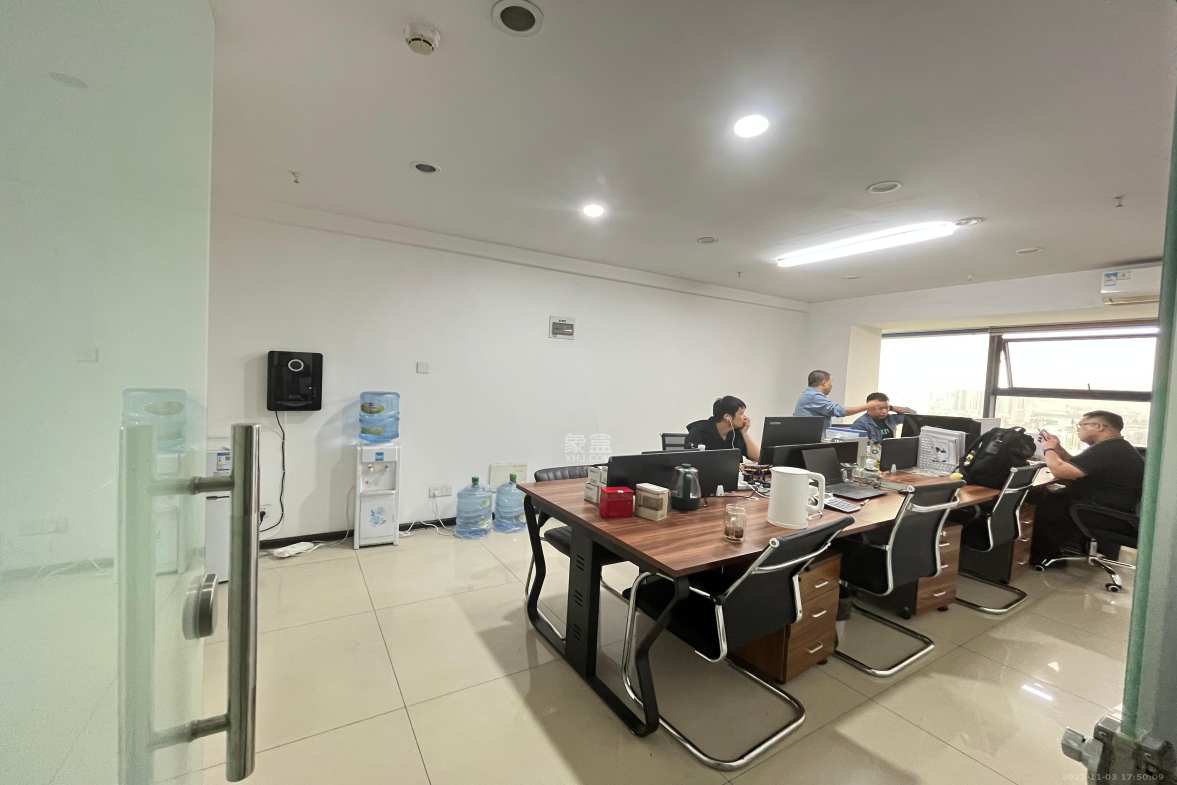 万象新天  1室1厅1卫   10000.00元/月室内图