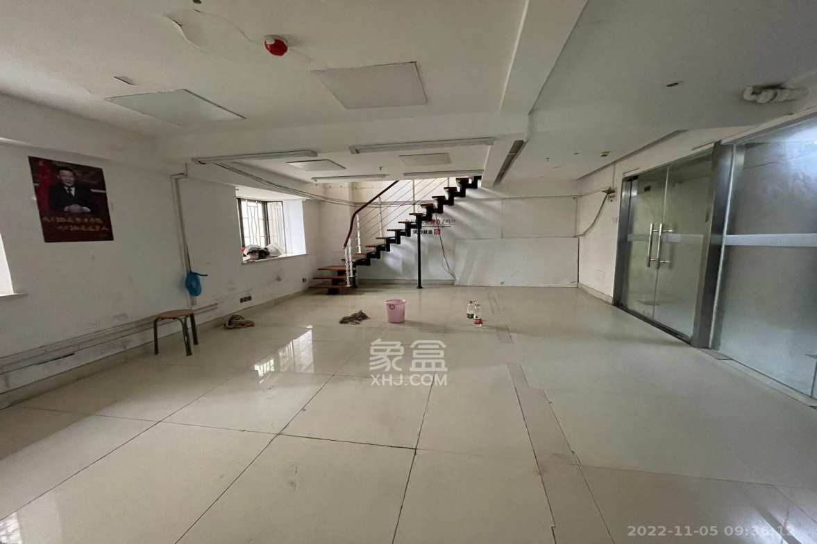 城市快线（新建大厦）  2室2厅1卫    11000.0元/月室内图