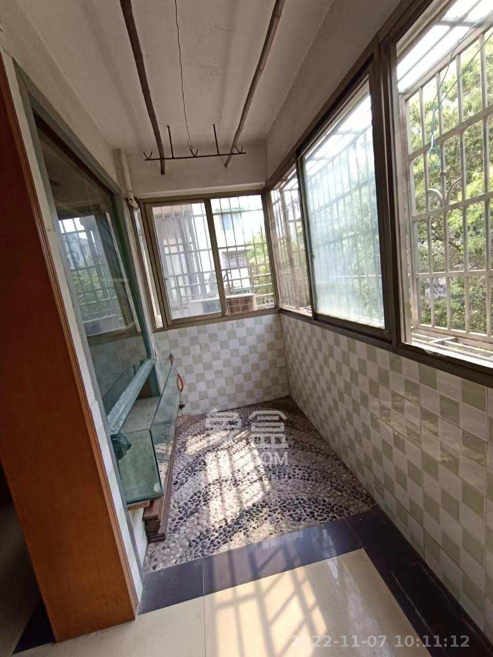 雅泰家园  3室1厅1卫    2000.0元/月室内图