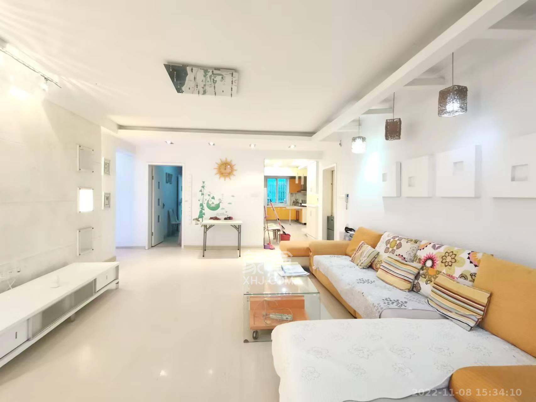 鸿景苑 3室2厅2卫 2800.0元/月