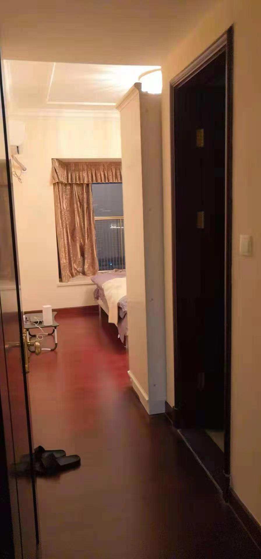 恒大华府  3室2厅2卫   2200.00元/月 恒大华府  3室2厅2卫   2200.00元/月室内图