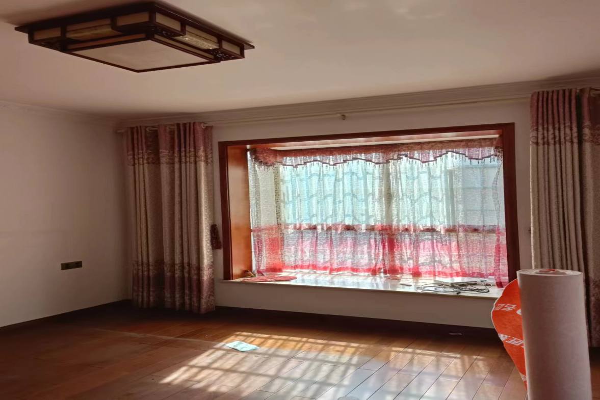 香山红叶  3室2厅1卫    90.0万室内图