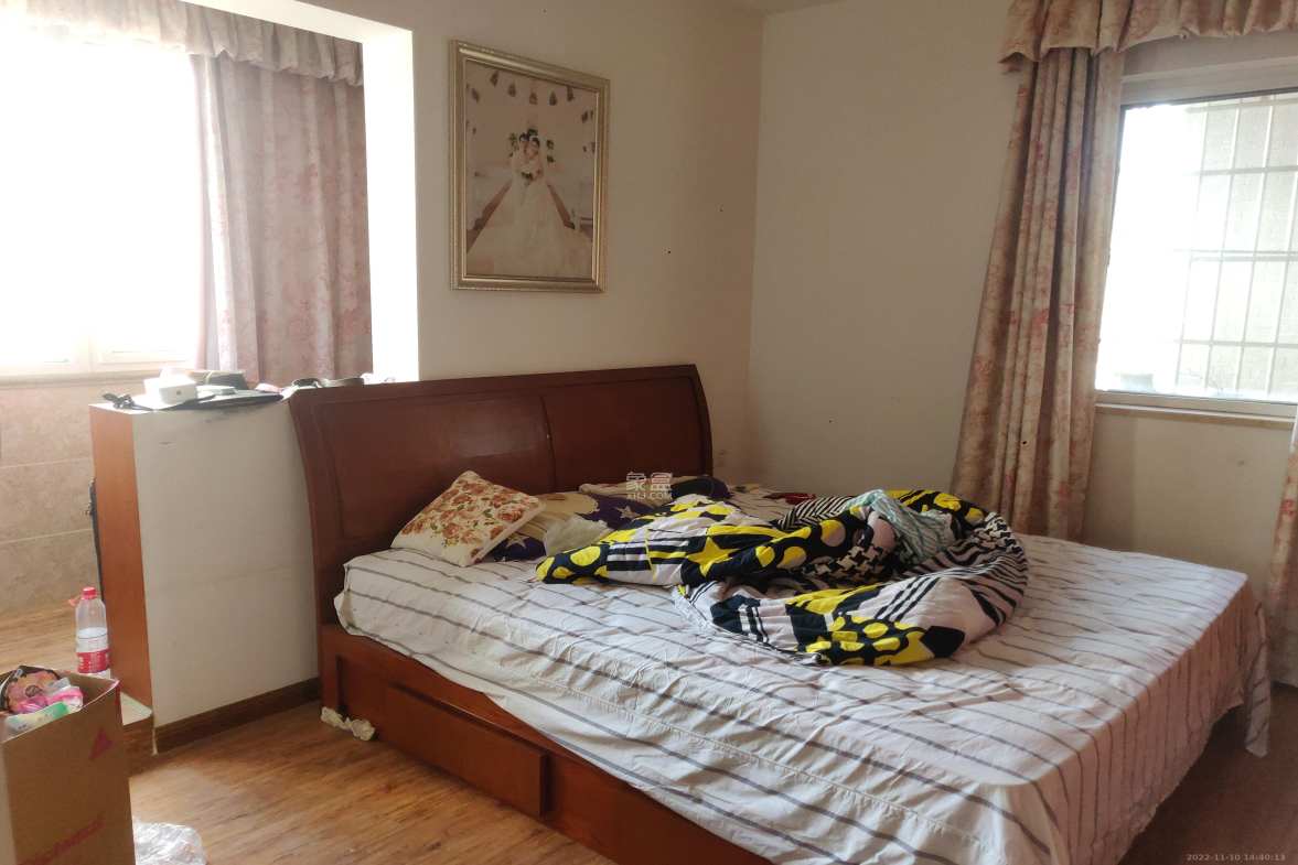 锦璨家园 3室2厅2卫 2200.00元/月 锦璨家园 3室2厅2卫 2200.00元/月室内图