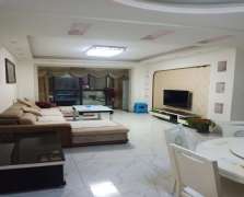 湾田家园  3室2厅2卫    2500.0元/月