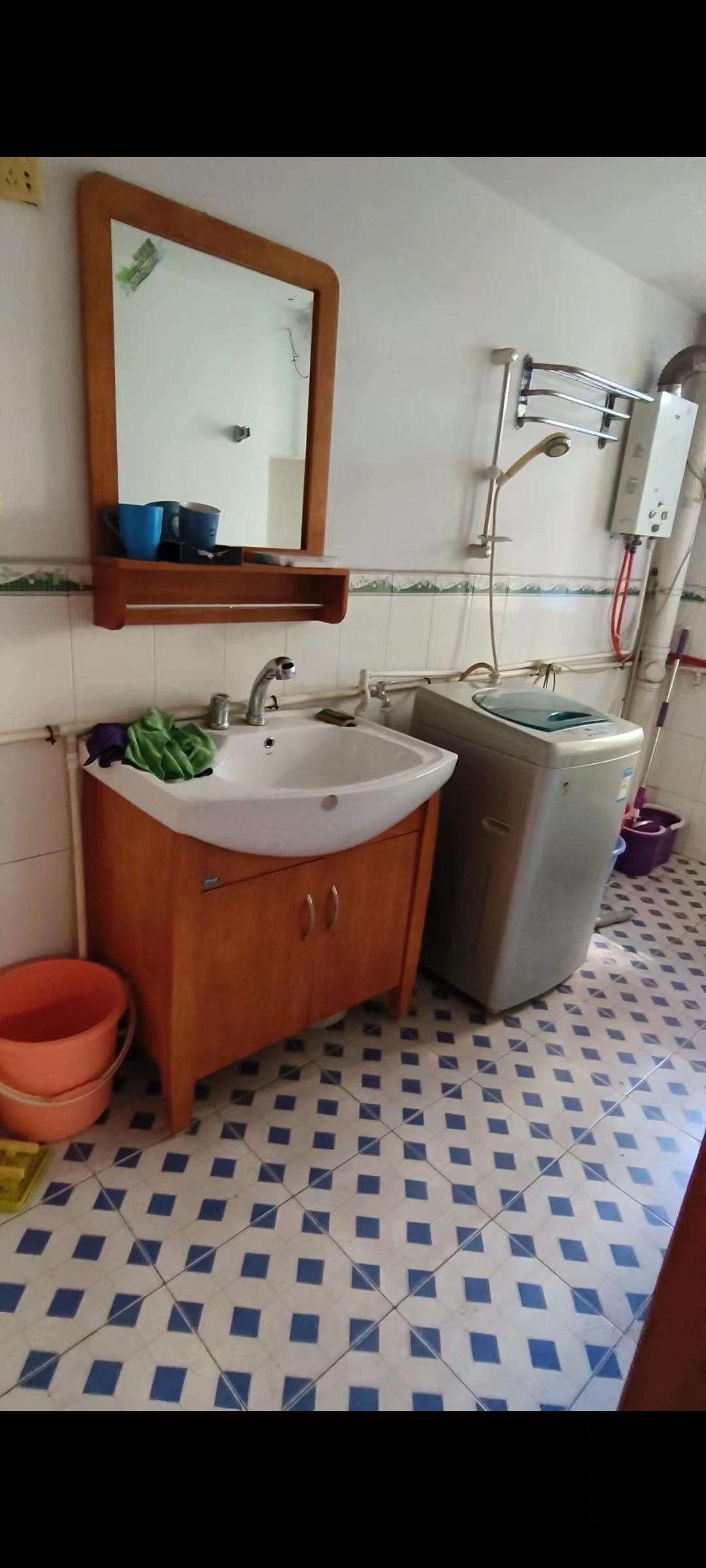 区商业局家属楼(清泉)  3室2厅1卫    78.8万 区商业局家属楼(清泉)  3室2厅1卫    78.8万室内图