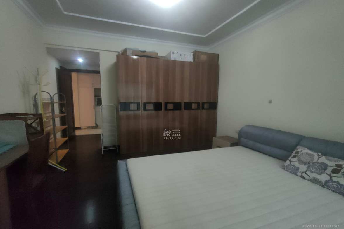恒大名都  3室2厅2卫   1700.00元/月室内图