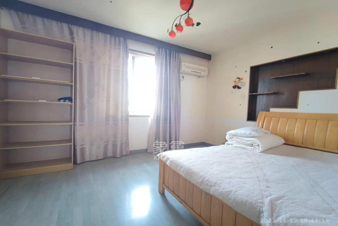 融城花苑  5室2厅1卫    1800.0元/月室内图