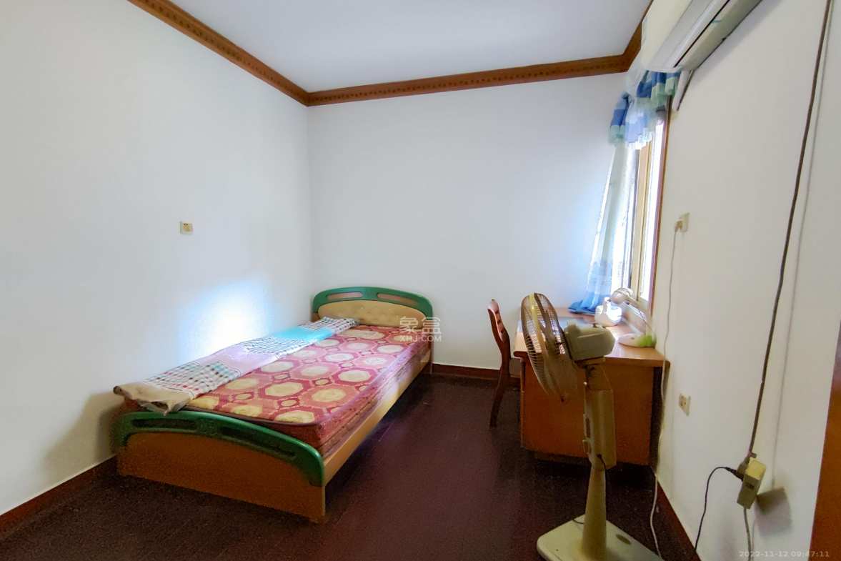 芙蓉农贸教师公寓 3室2厅1卫 1300.00元/月 芙蓉农贸教师公寓 3室2厅1卫 1300.00元/月室内图