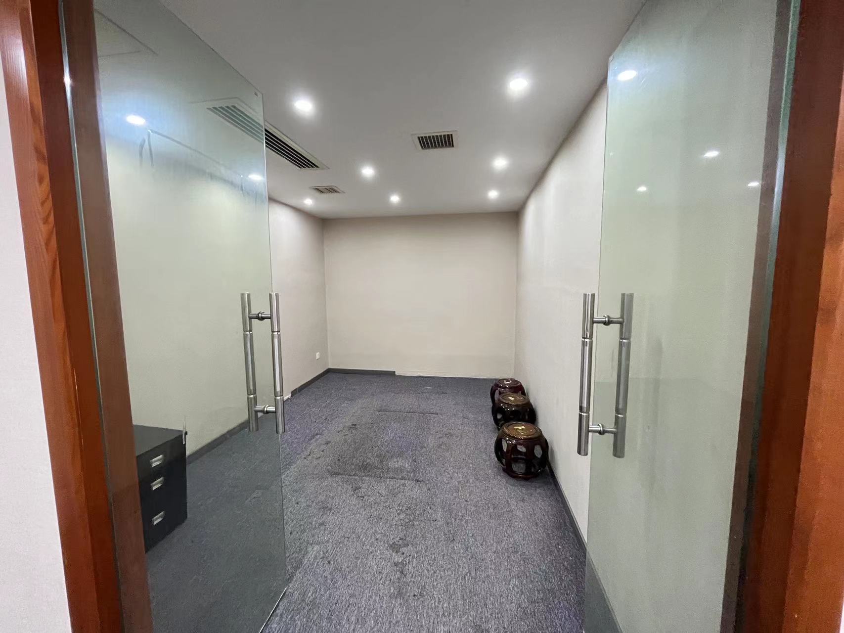 中建国际大厦  0室0厅0卫   12000.00元/月
