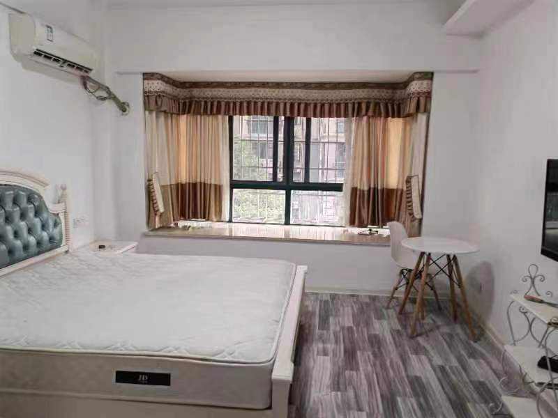 云顶上品  1室1厅1卫   1100.00元/月室内图