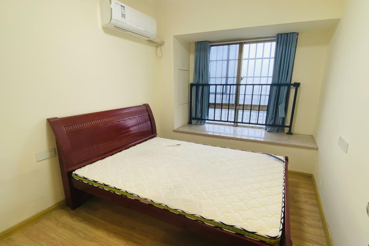 碧桂园  3室2厅2卫   2300.00元/月室内图