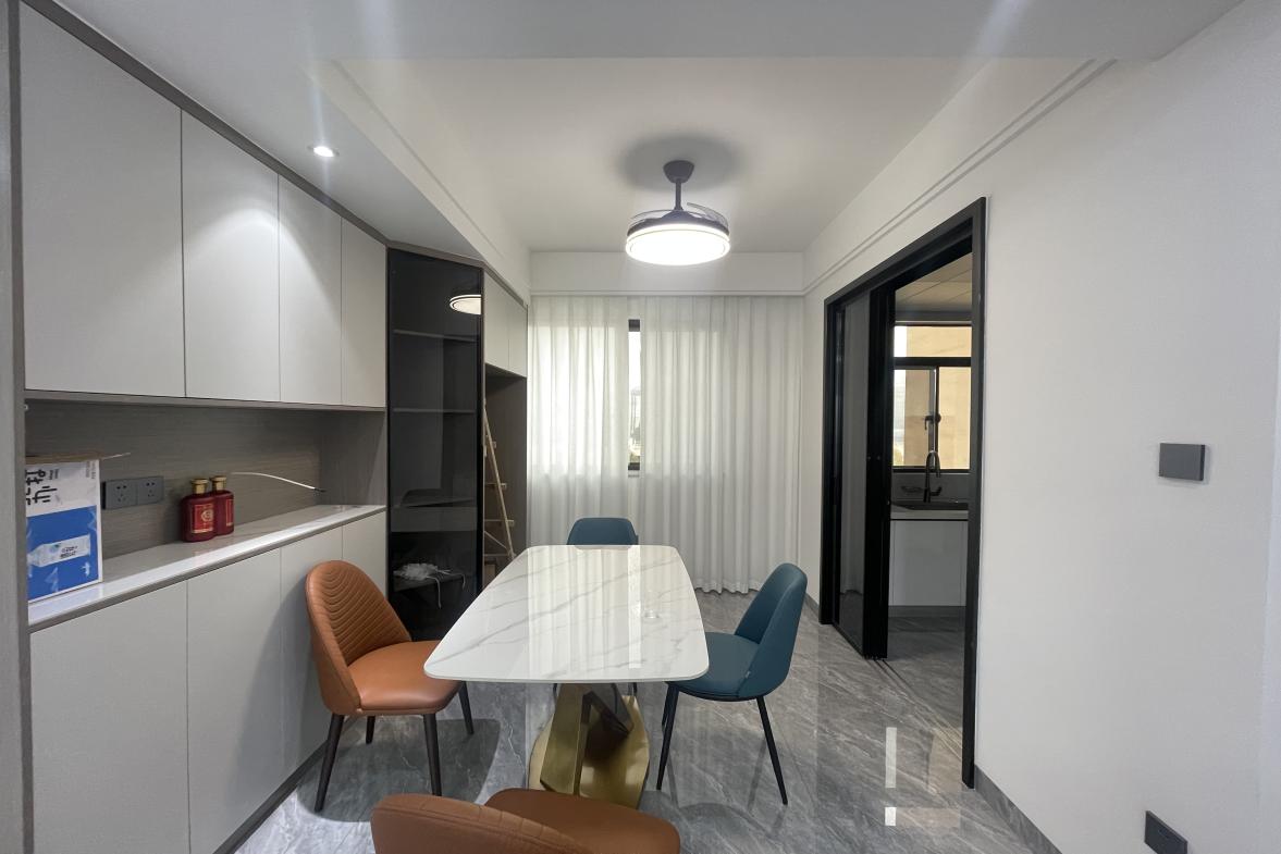 天邦海弘轩 3室2厅2卫 2500.00元/月 天邦海弘轩 3室2厅2卫 2500.00元/月室内图