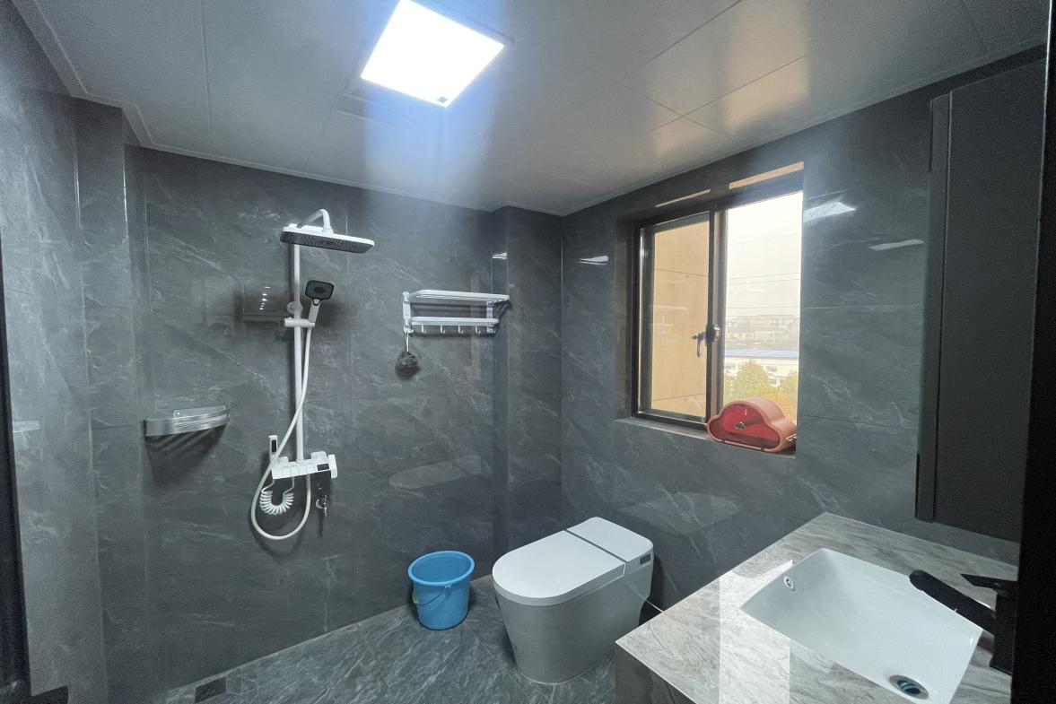 天邦海弘轩 3室2厅2卫 2500.00元/月 天邦海弘轩 3室2厅2卫 2500.00元/月室内图