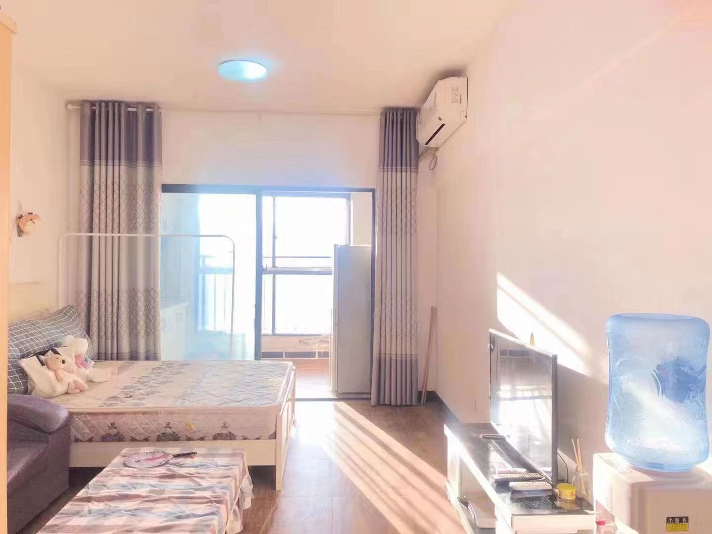 中建国际大厦  1室1厅1卫   1800.00元/月