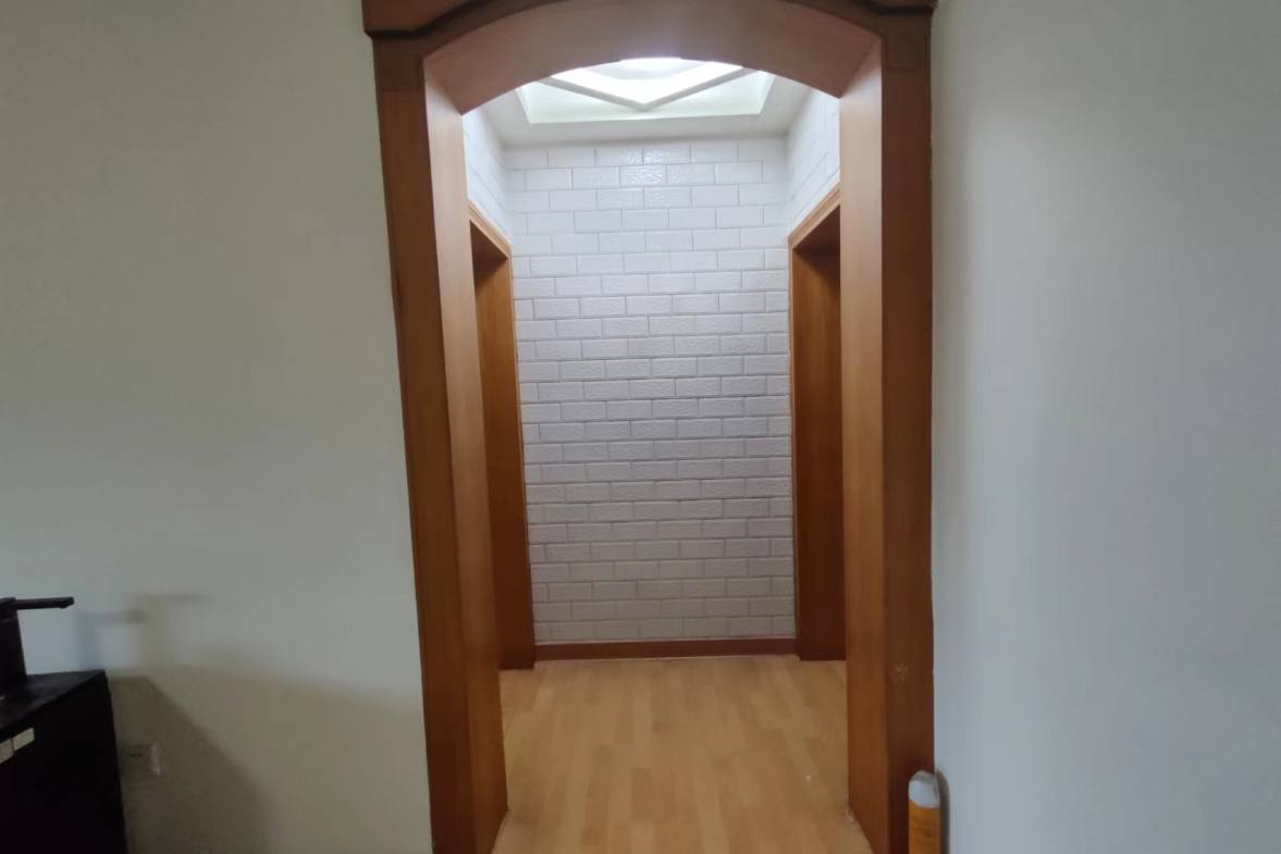 715矿小区  3室2厅2卫   1280.00元/月室内图